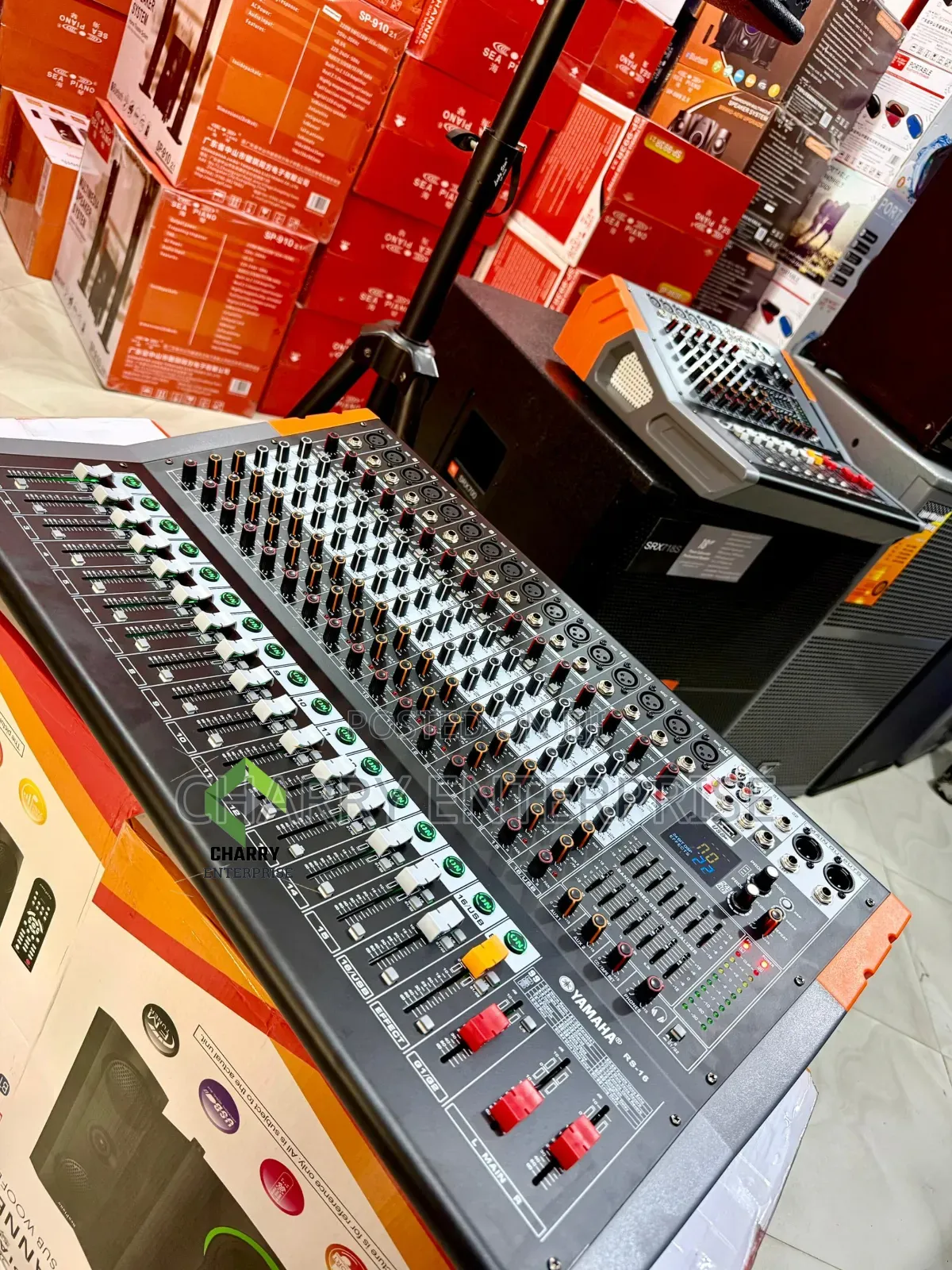 Powerful YAMAHA Music Mixer Njia 16 Channel With Graphic Equalizer