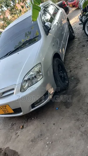 Toyota Corolla RunX 2005 Silver