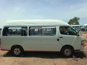 Toyota HiAce 2003 White