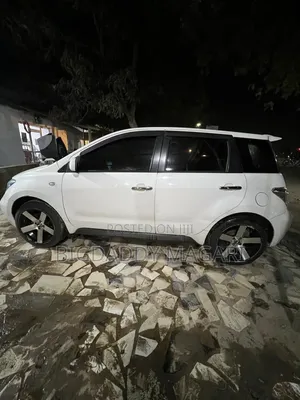 Toyota IST 2005