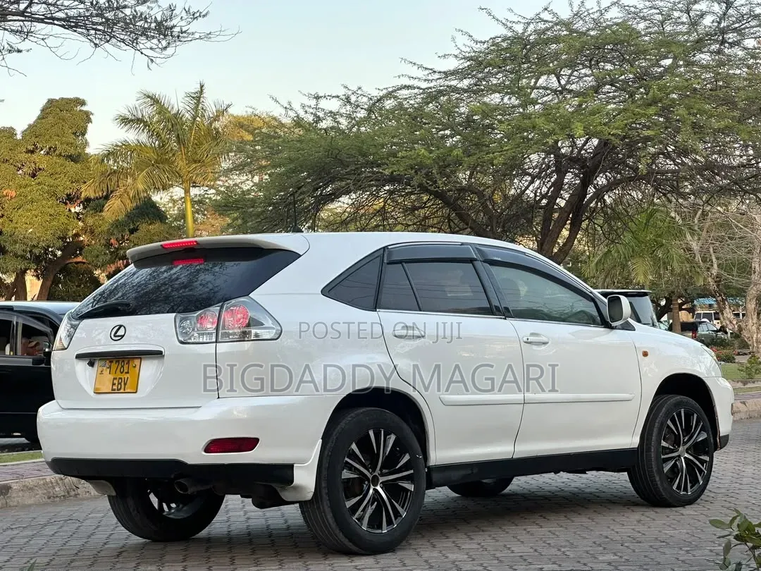 Toyota Harrier 2005