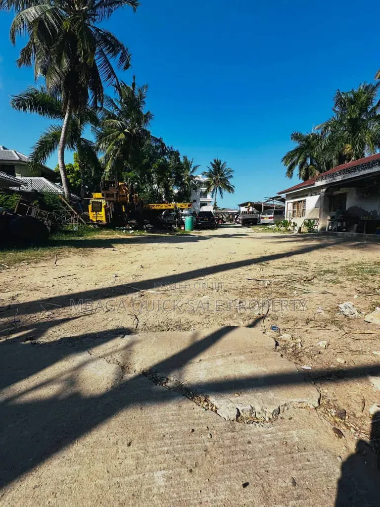 Plot Area SQM 1500 for Sale Usd 850.000 Located I Mikocheni