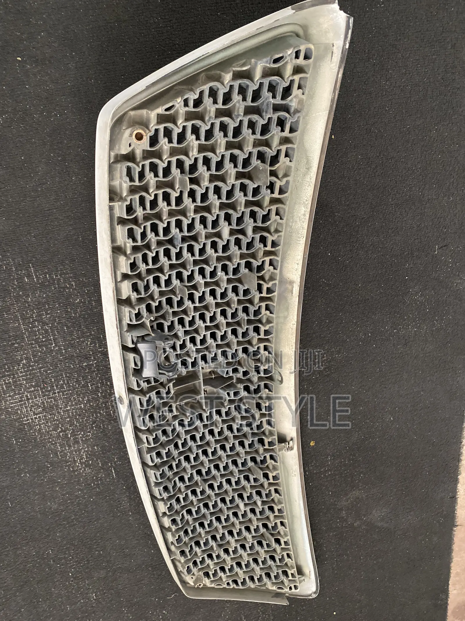 Toyota Crown Athlete Grille GRS200 Original + Crown Logo