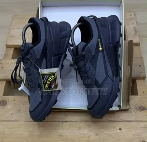 In 4-Coloured Ecco Design Men's Leather Shoes