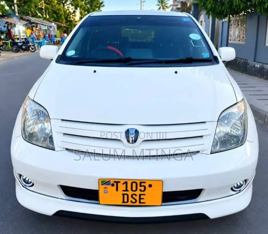 Toyota IST 2003 White