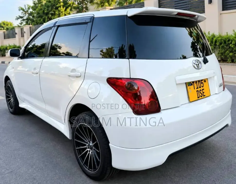Toyota IST 2003 White