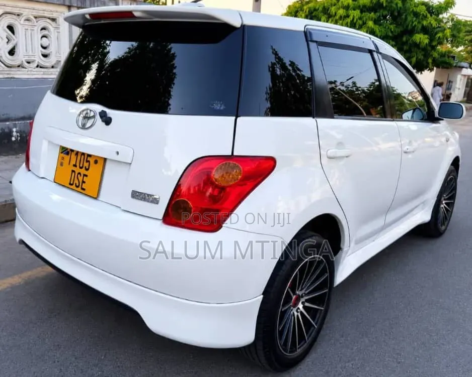 Toyota IST 2003 White