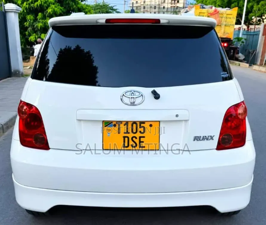Toyota IST 2003 White