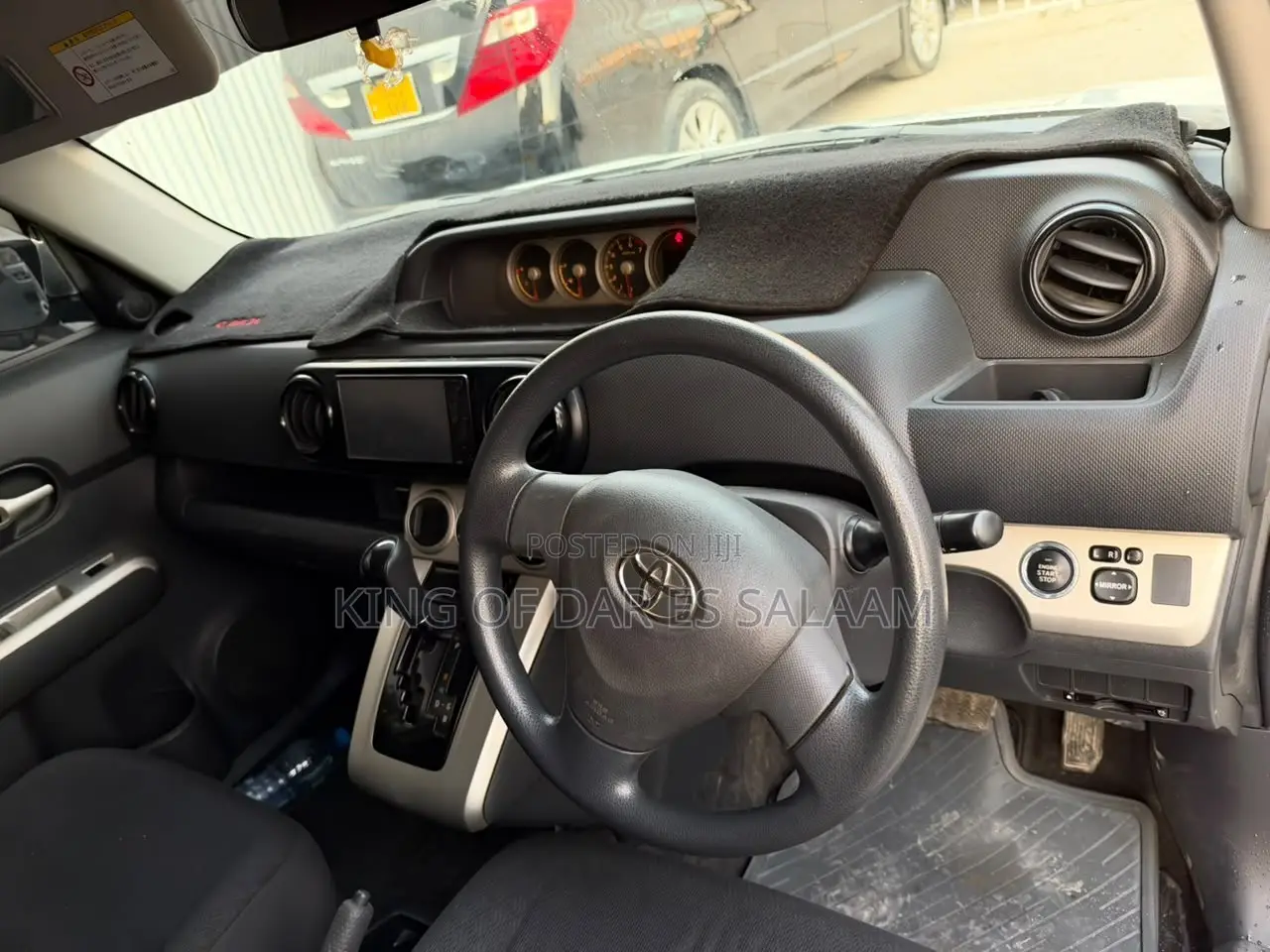 Toyota Corolla Touring 2019 White