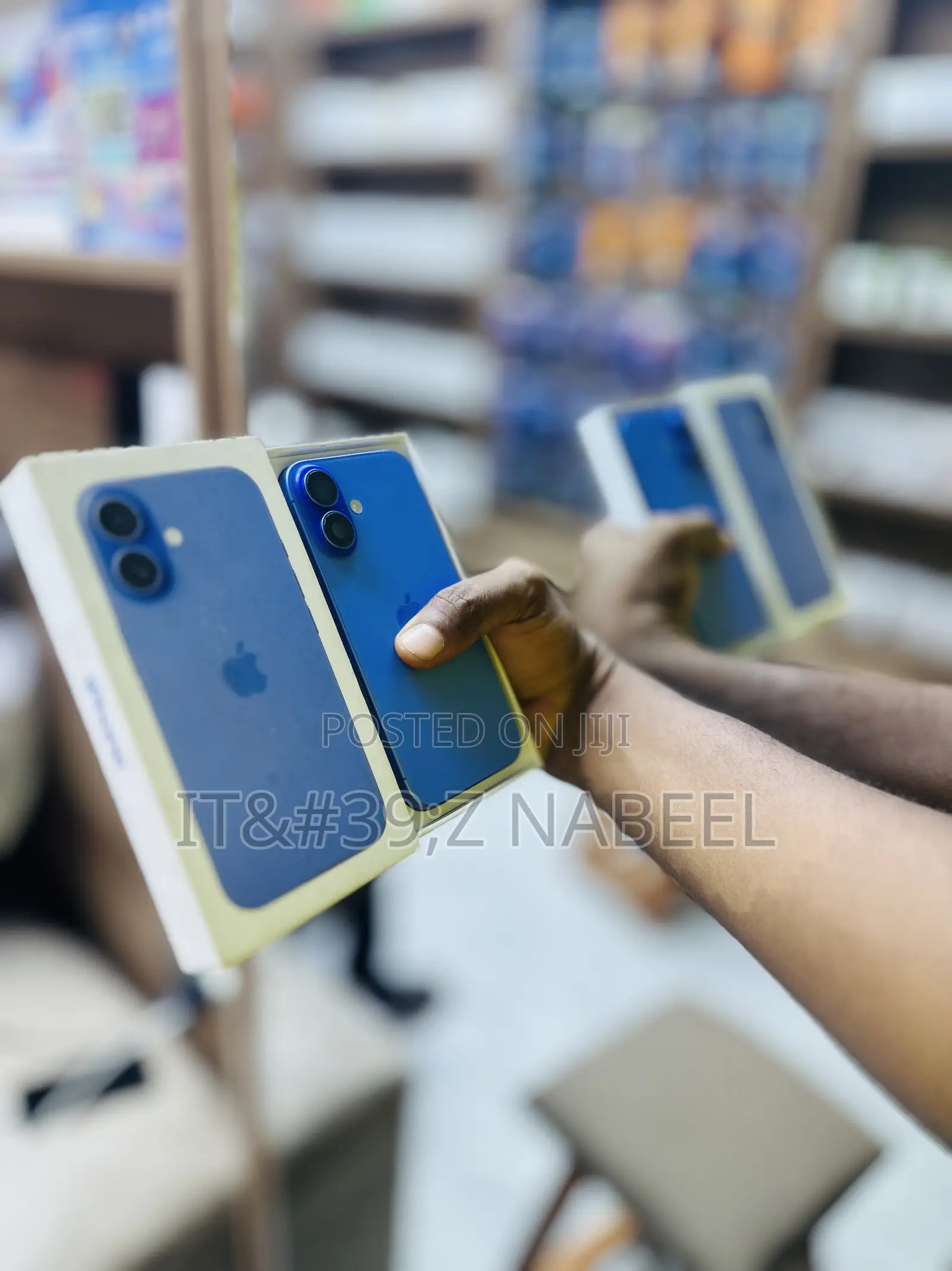 New Apple iPhone 16 128 GB Blue