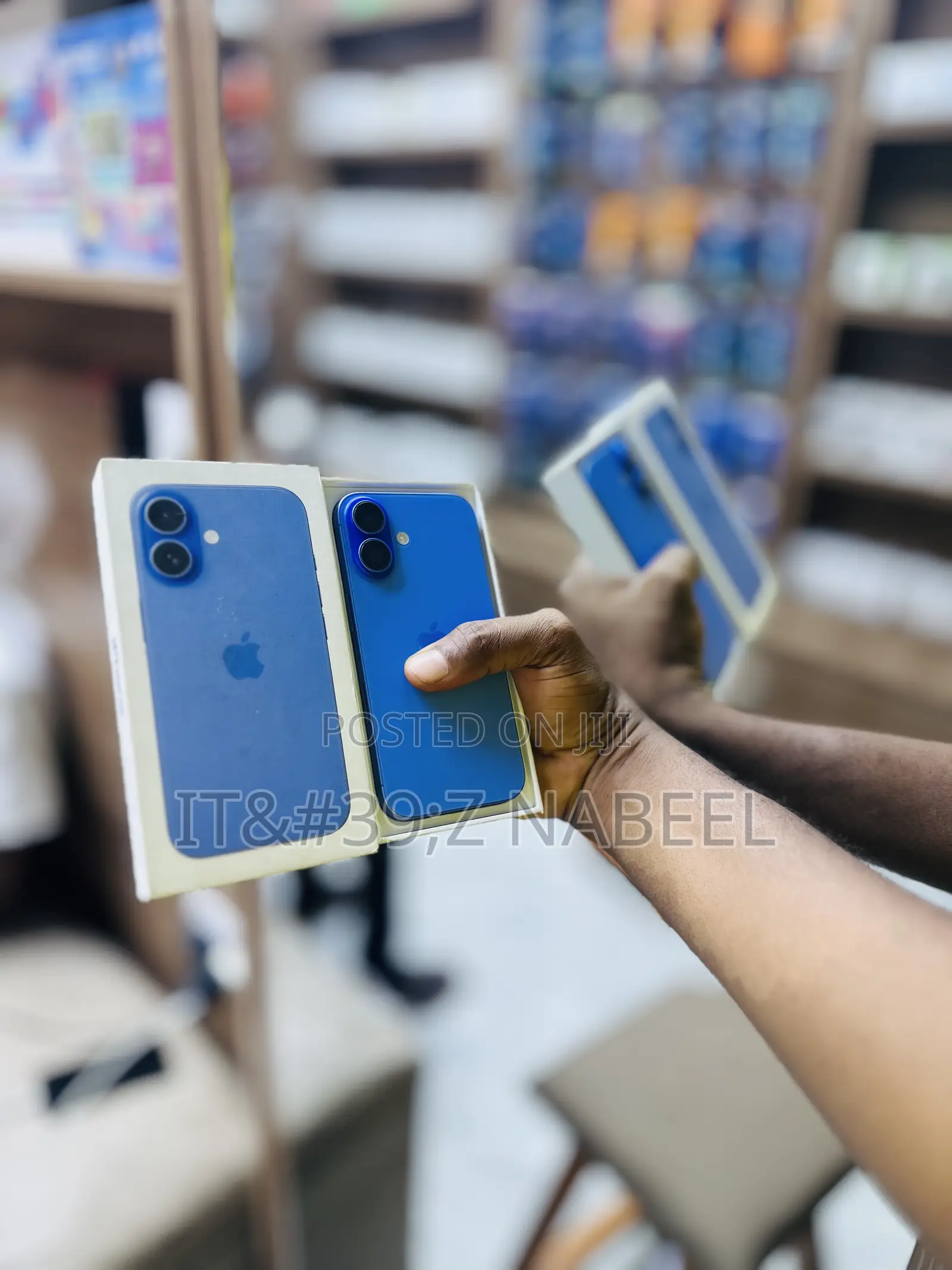 New Apple iPhone 16 128 GB Blue