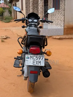 TVS HLX 125 2024 Black