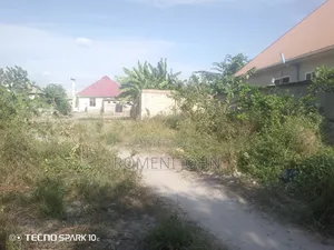Kiwanja Sqmita 400 Kinauzwa Milioni 8 Gongolamboto Majohe Viwege.