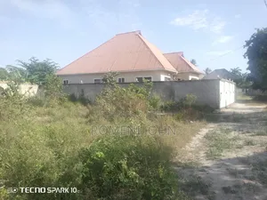 Kiwanja Sqmita 400 Kinauzwa Milioni 8 Gongolamboto Majohe Viwege.