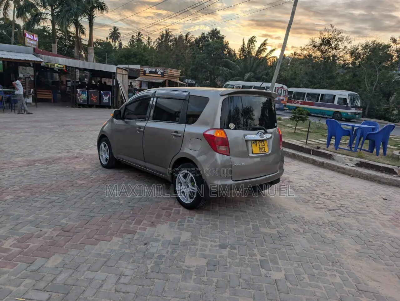 Toyota Ractis 2011 Gray