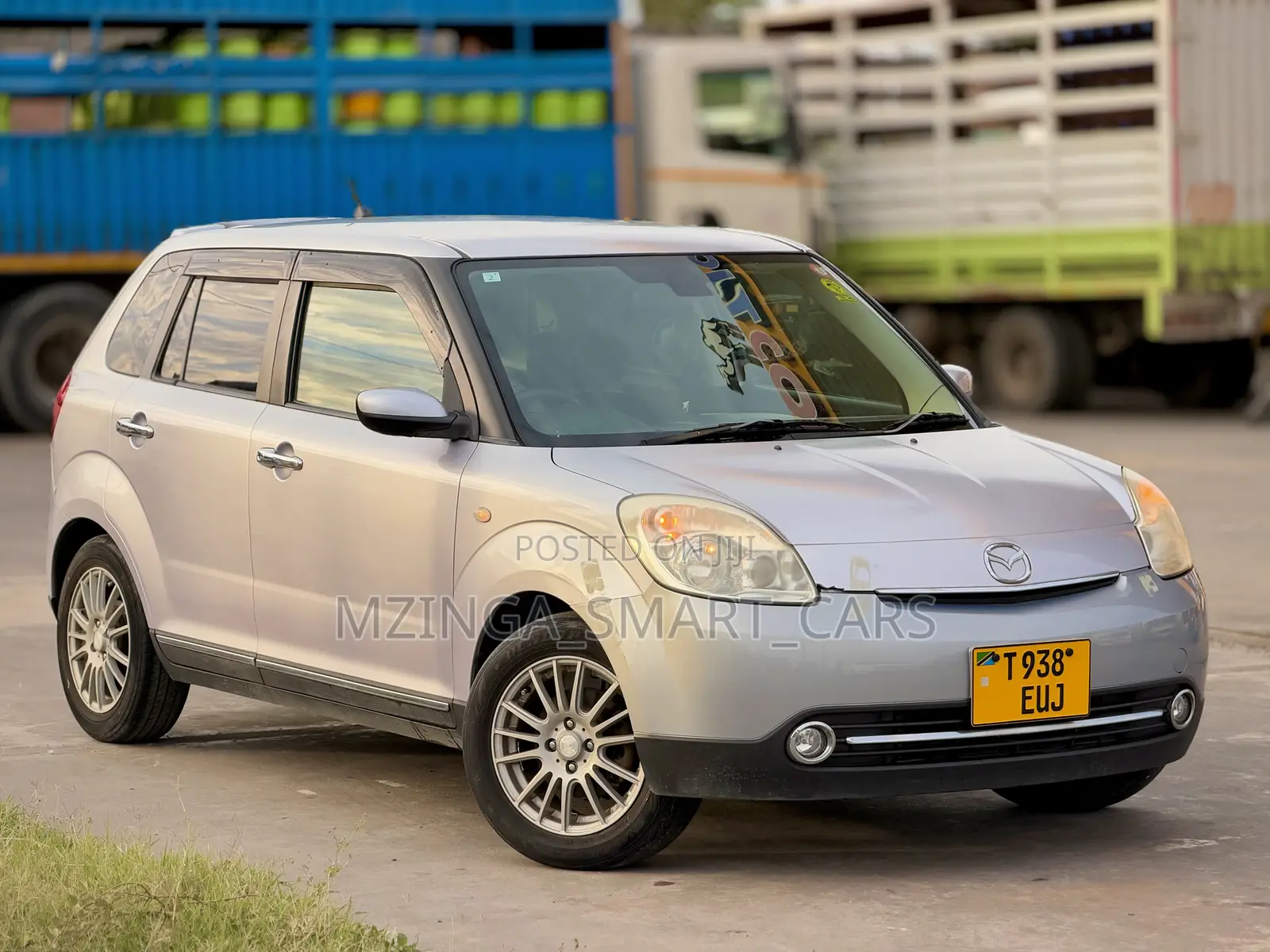 Mazda Verisa 2011 Silver