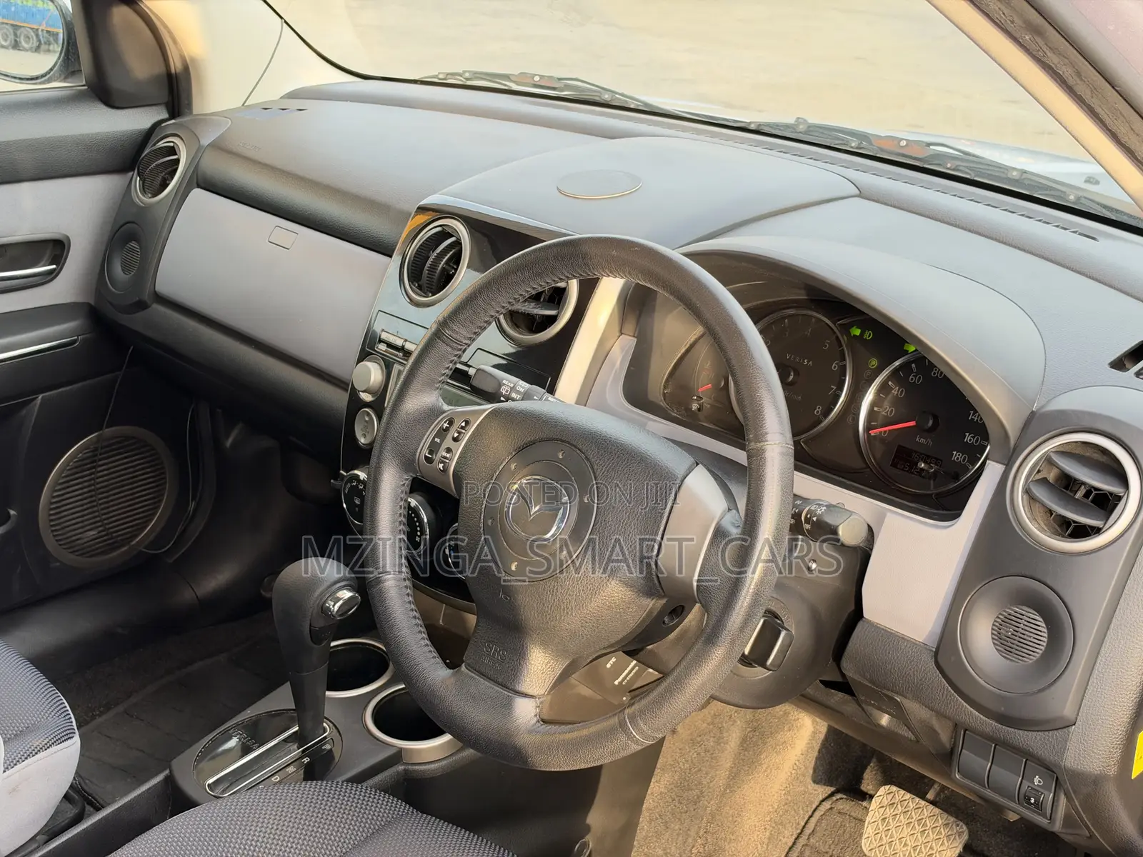 Mazda Verisa 2011 Silver