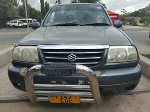 Suzuki Grand Vitara 2005 Gray