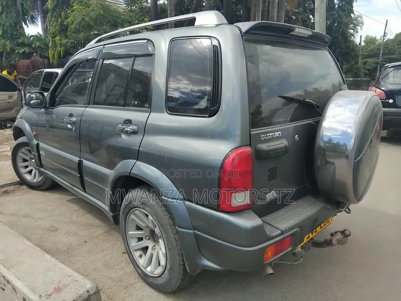 Suzuki Grand Vitara 2005 Gray
