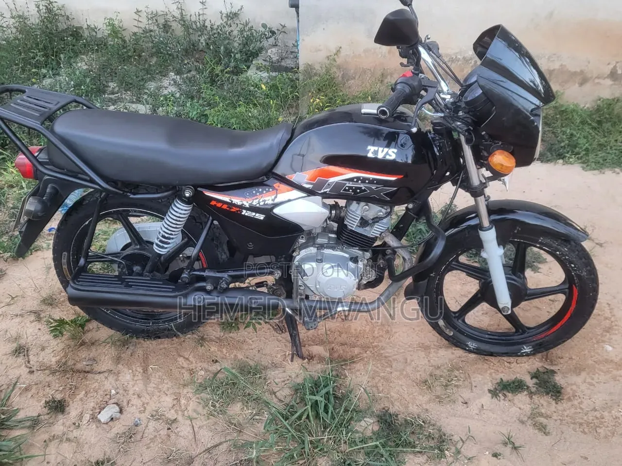 New TVS HLX 125 2025 Black