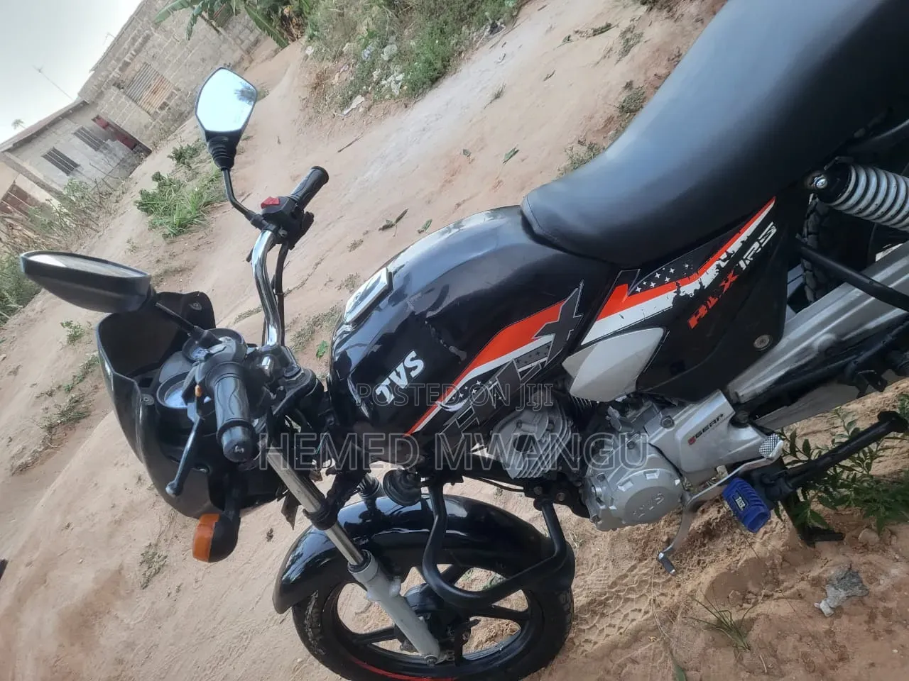 New TVS HLX 125 2025 Black