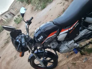 New TVS HLX 125 2025 Black