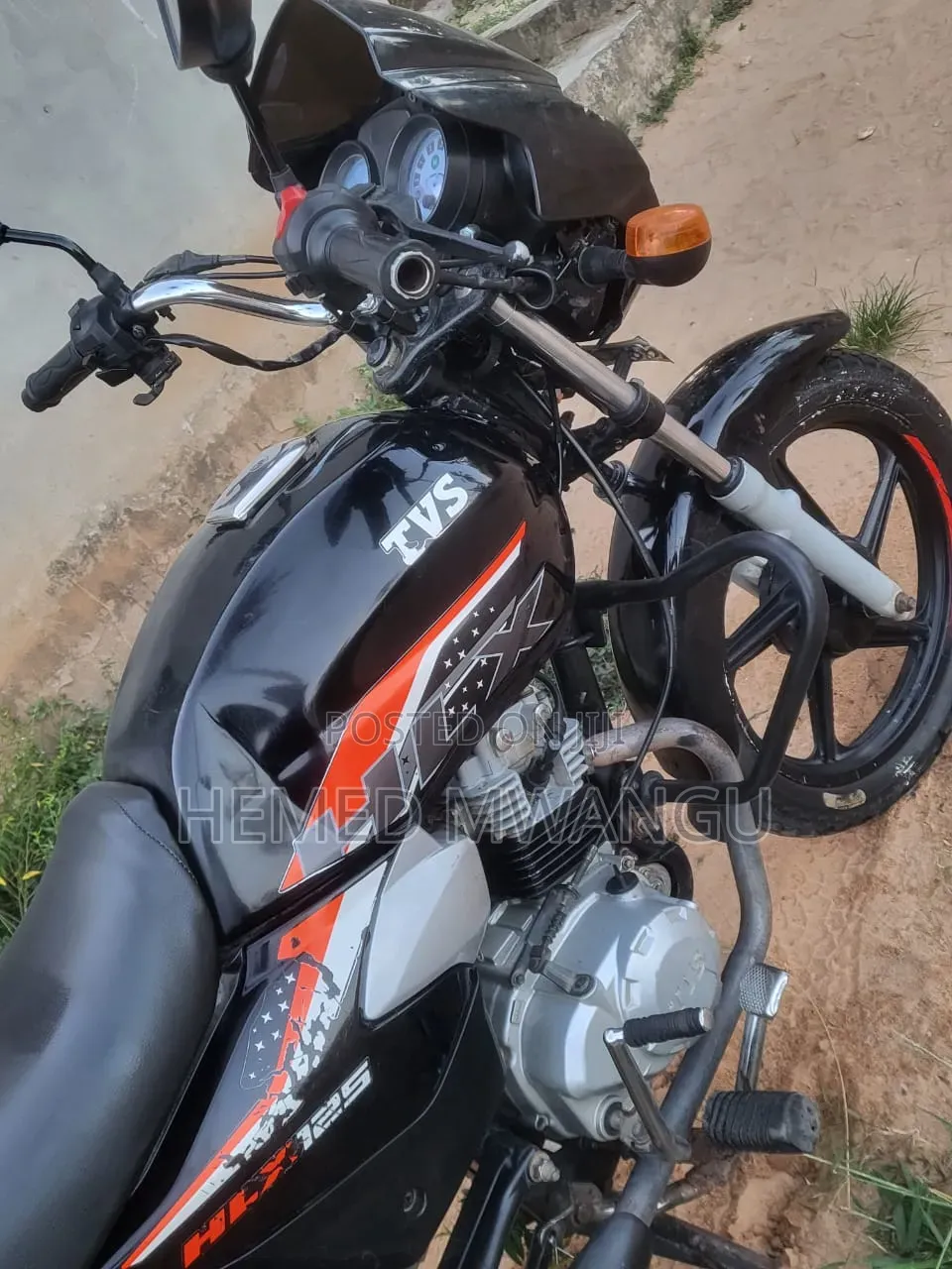 New TVS HLX 125 2025 Black