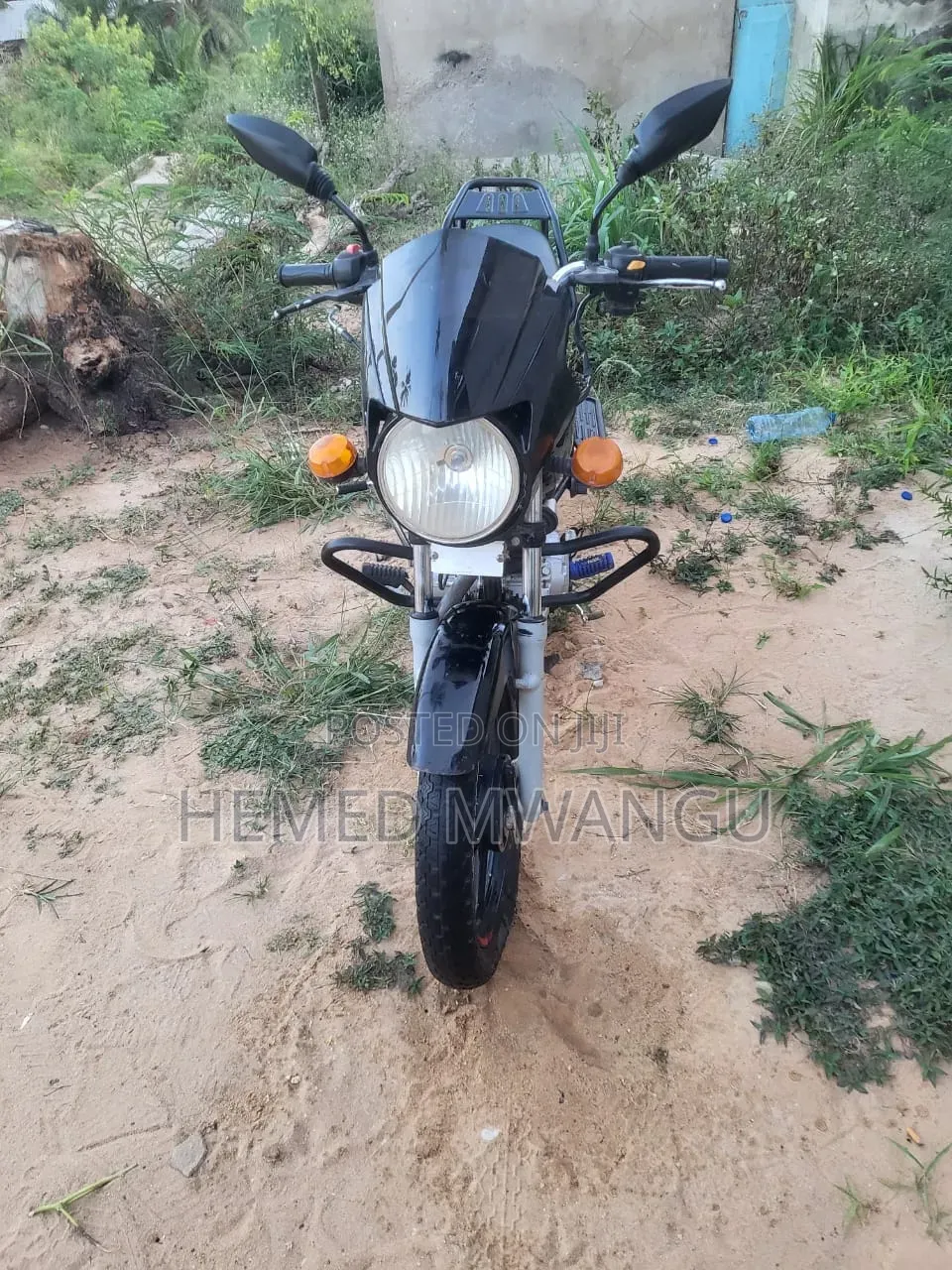 New TVS HLX 125 2025 Black