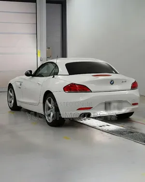 BMW Z4 sDrive20i 2012 White