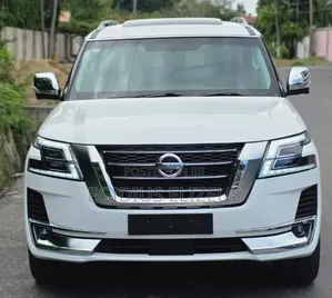 Nissan Patrol 2015 White