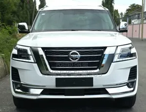 Nissan Patrol 2015 White