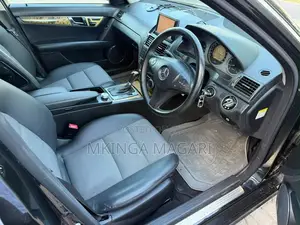 Mercedes-Benz C180 2011 Black