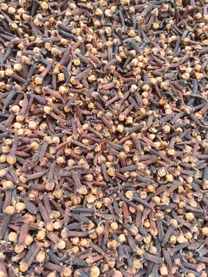 KARAFUU ( Cloves )