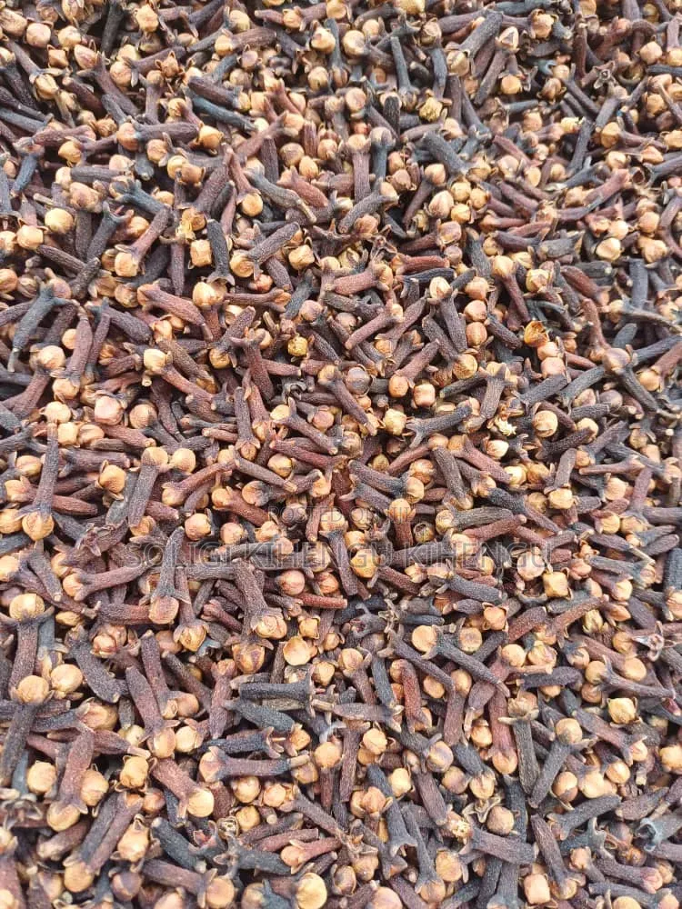 KARAFUU ( Cloves )