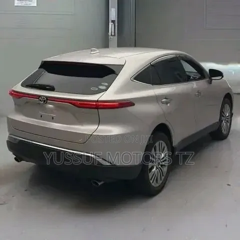 Toyota Harrier 2.0 2020 Brown