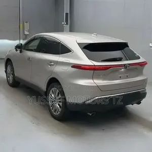 Toyota Harrier 2.0 2020 Brown