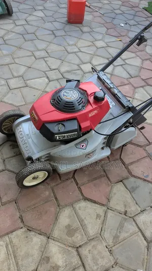 Lawnmower Ni Used LKN Zipo Katika Good Condition