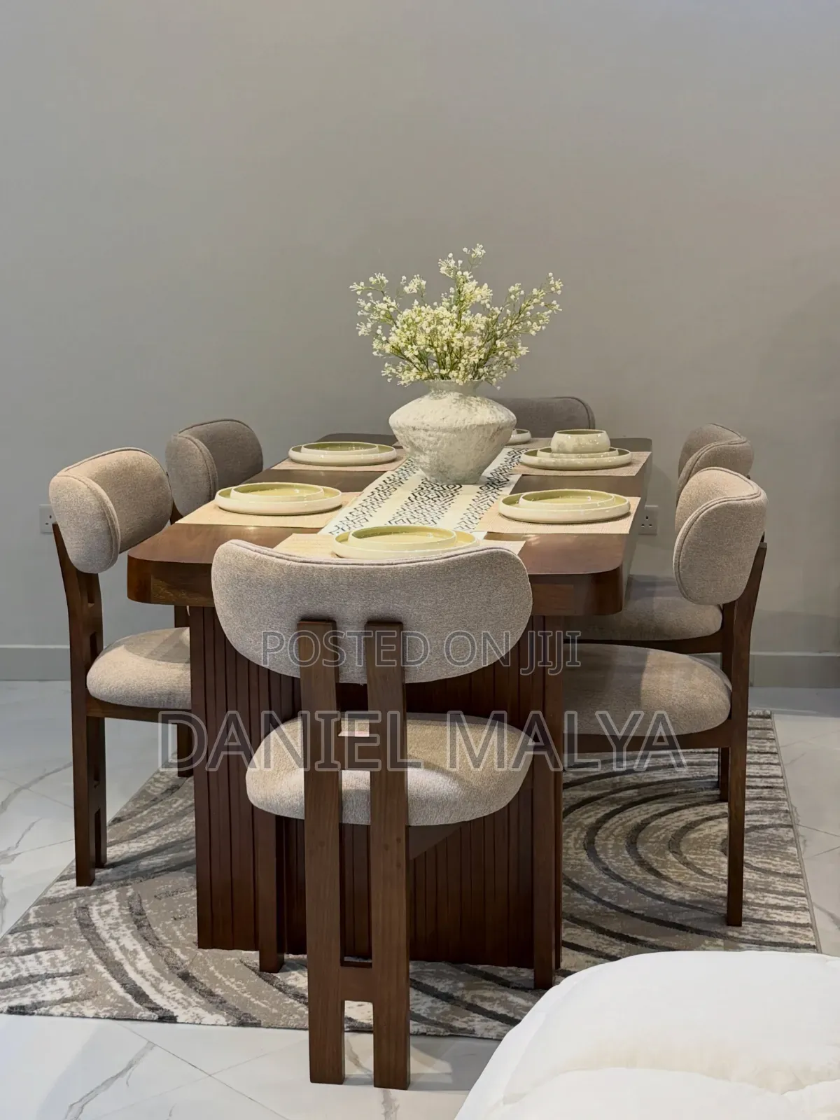 Dining Table Viti Sita Hard Wood Muundo Wa Kisasa