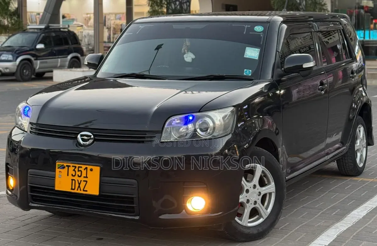 Toyota Corolla Rumion Hatchback 1.5 FWD 2008 Black