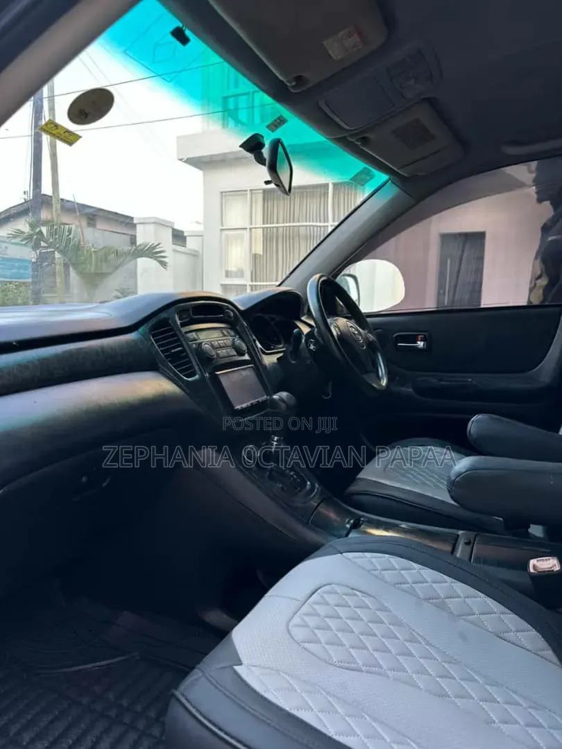 Toyota Kluger 2005 Black