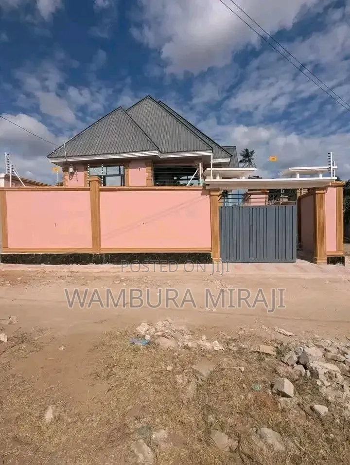 Furnished 5bdrm Block of Flats in Temeke for sale