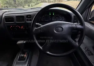 Toyota Hilux 1998 White