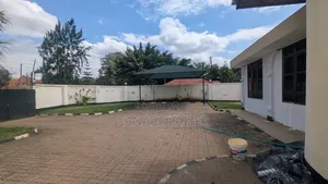 5bdrm Bungalow in Ppf, Njiro for rent