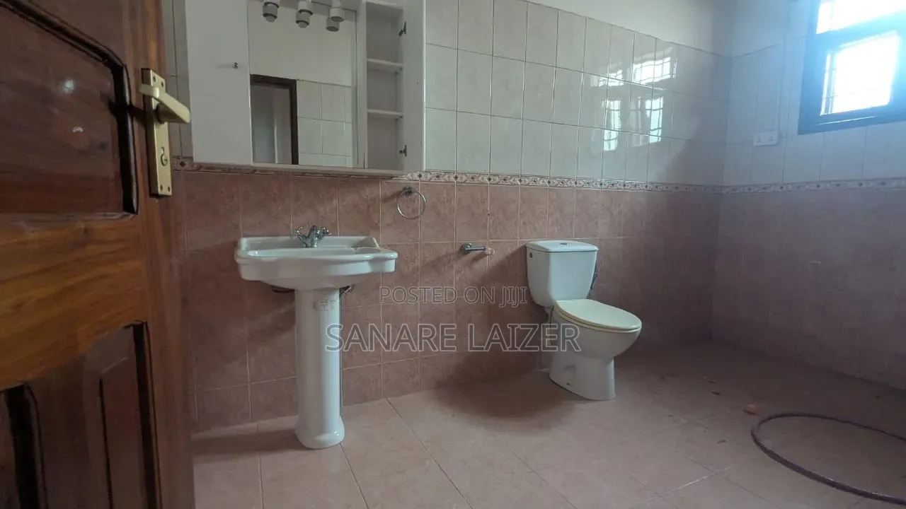 5bdrm Bungalow in Ppf, Njiro for rent