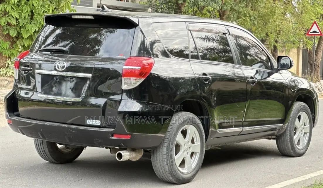 Toyota Vanguard 2010 Black