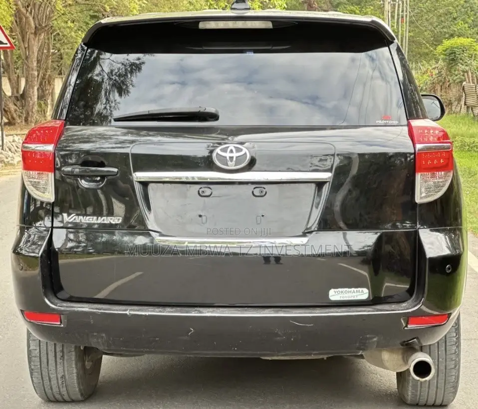 Toyota Vanguard 2010 Black