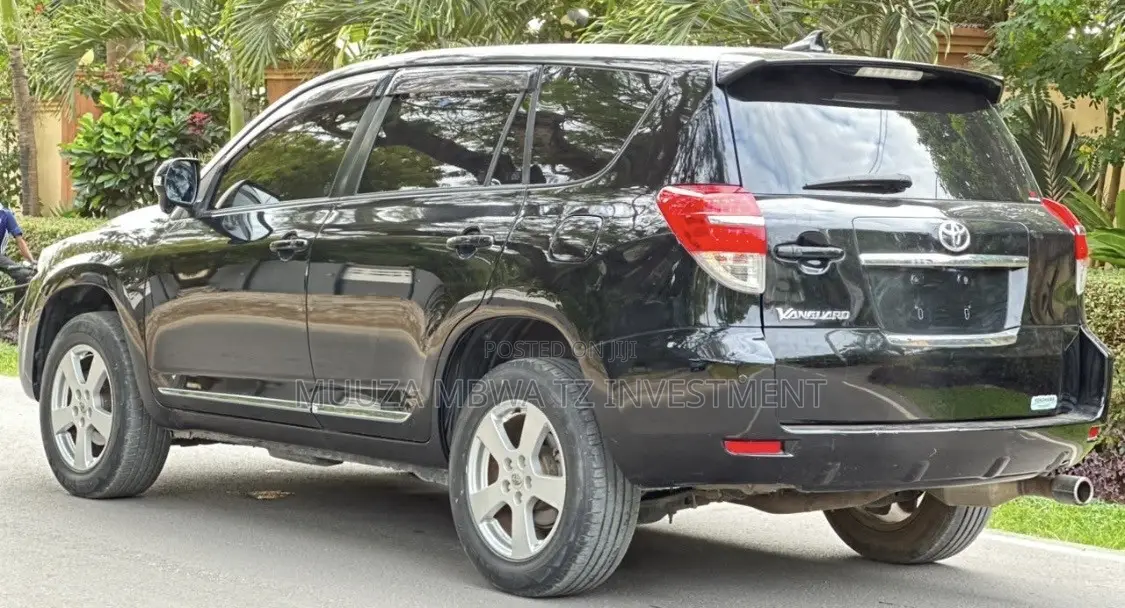 Toyota Vanguard 2010 Black