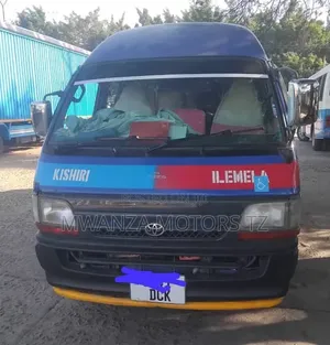 Toyota HiAce 1996 Blue