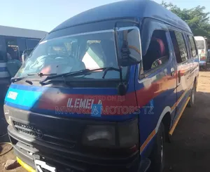 Toyota HiAce 1996 Blue