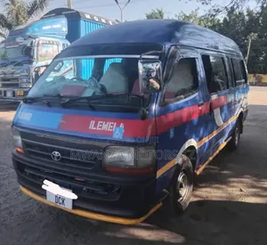 Toyota HiAce 1996 Blue